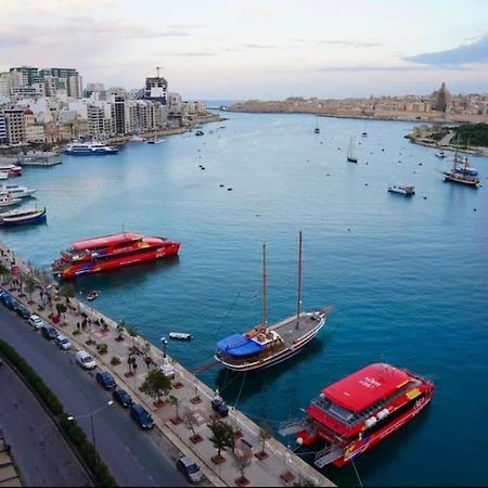Penthouse -Centre Of Sliema - Best View In Malta Buitenkant foto
