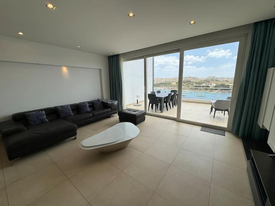 Penthouse -Centre Of Sliema - Best View In Malta Buitenkant foto