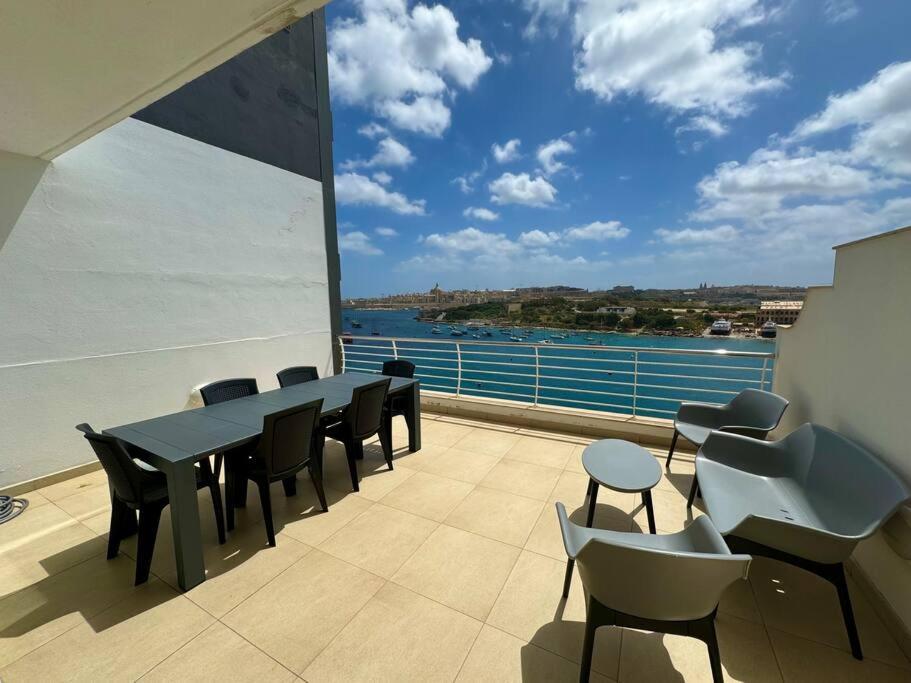 Penthouse -Centre Of Sliema - Best View In Malta Buitenkant foto